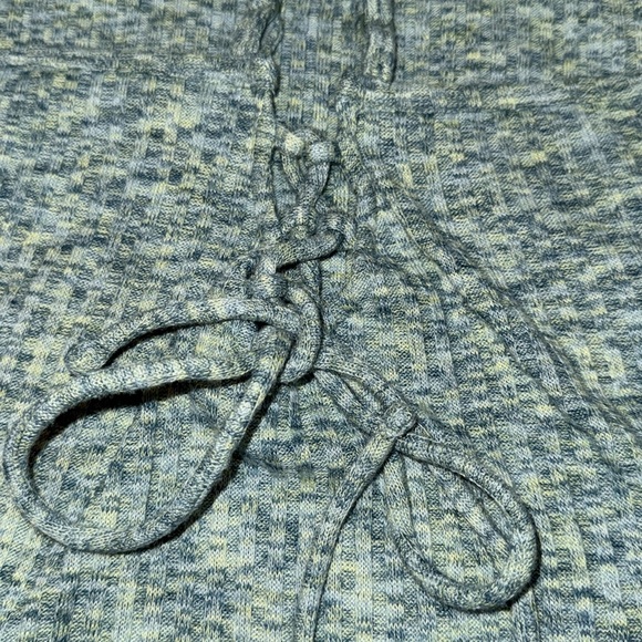 Juniors Ribbed Tank Top Tie Back (M) - Picture 5 of 7